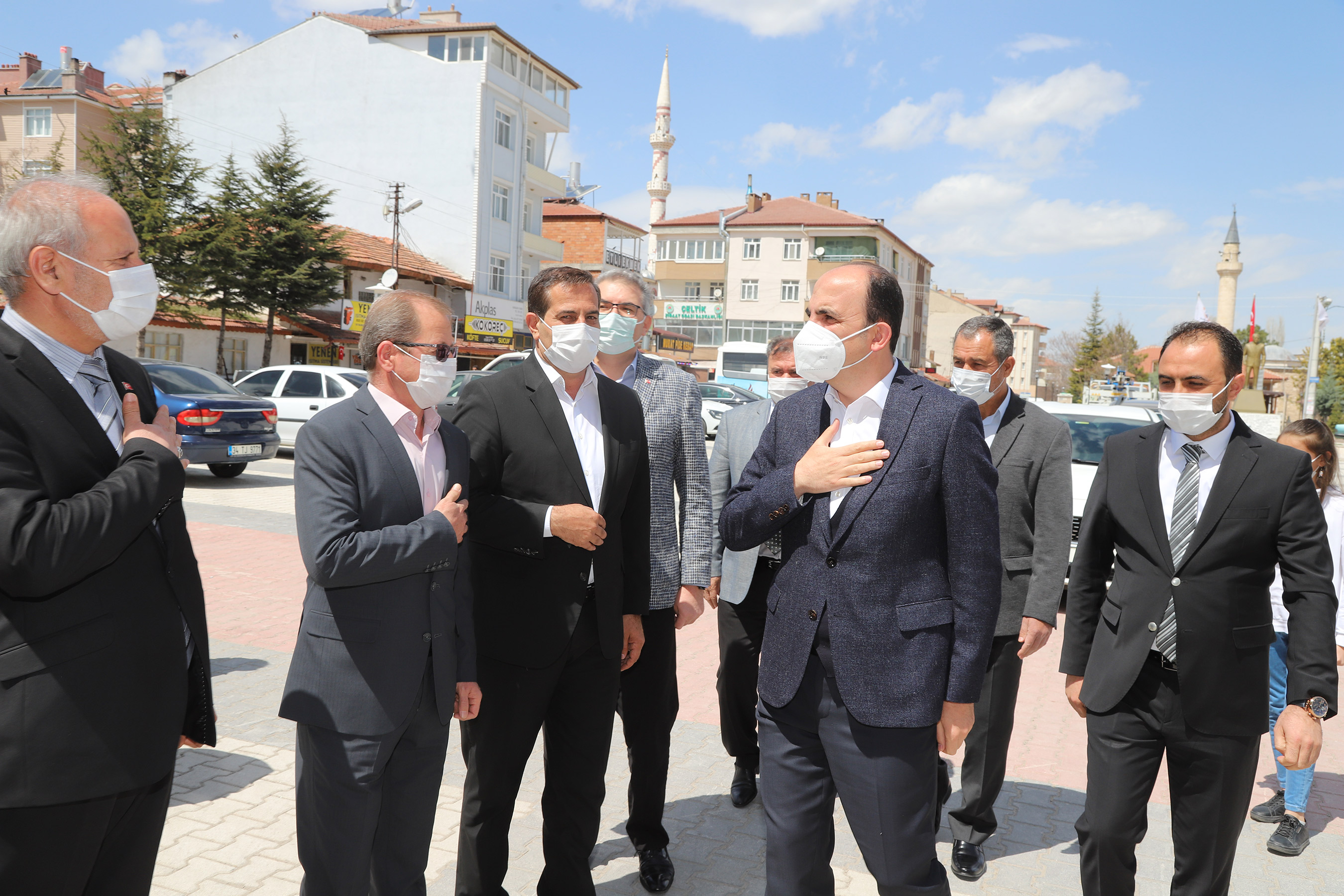 Konya Büyükşehir Belediye Başkanı Uğur İbrahim Altay, Çeltik, Yunak, Tuzlukçu ve Akşehir ilçelerini ziyaret etti.