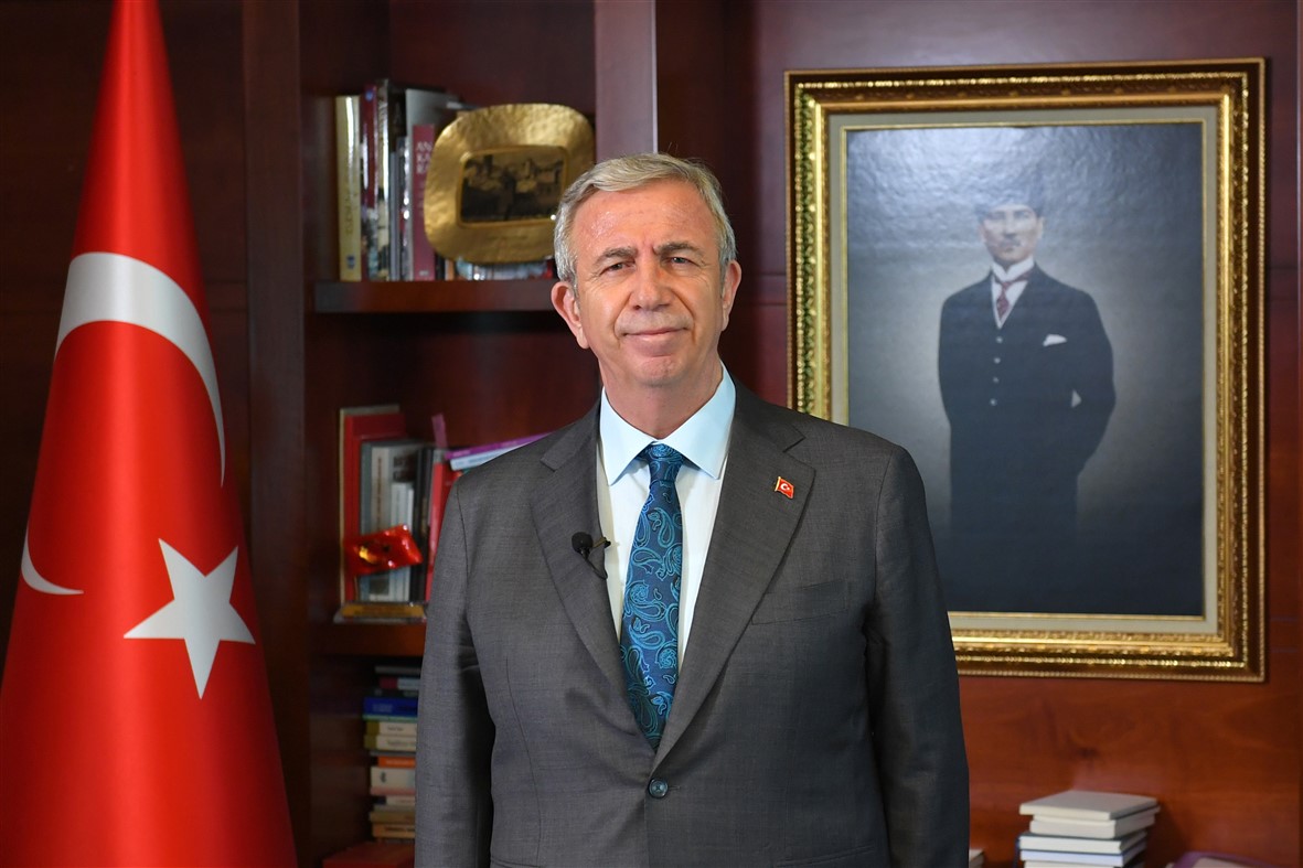Ankara Büyükşehir Belediye Başkanı Mansur Yavaş, Başkentlilere hitaben kaleme aldığı Ramazan Bayramı mesajında, ‘Sevgili ailem’ başlığını kullandı.