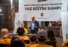 Soyer, şehir planlama bölümü öğrencileriyle buluştu Başkan Soyer, şehir planlama bölümü öğrencileriyle buluştu.. ozelkalem.com.tr