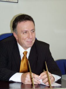 Doç. Dr. Yusuf Erbay .ozelkalem.com.tr